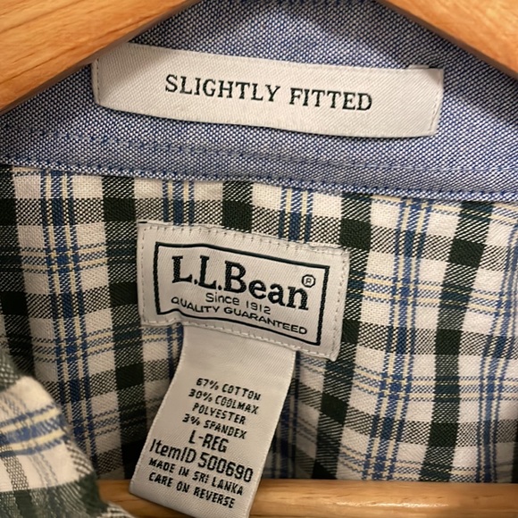 L.L. Bean Men’s Long Sleeve Button Down - Picture 3 of 3